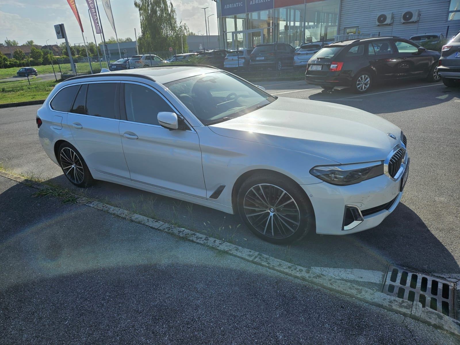 BMW serija 5 Touring 530d HIBRID.2022.autom.42500e, fotografija 2