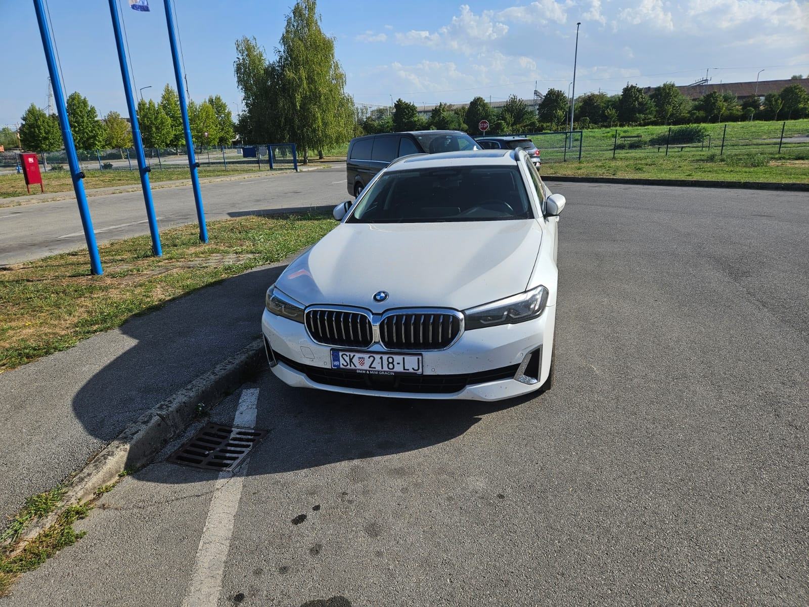 BMW serija 5 Touring 530d HIBRID.2022.autom.42500e, fotografija 7