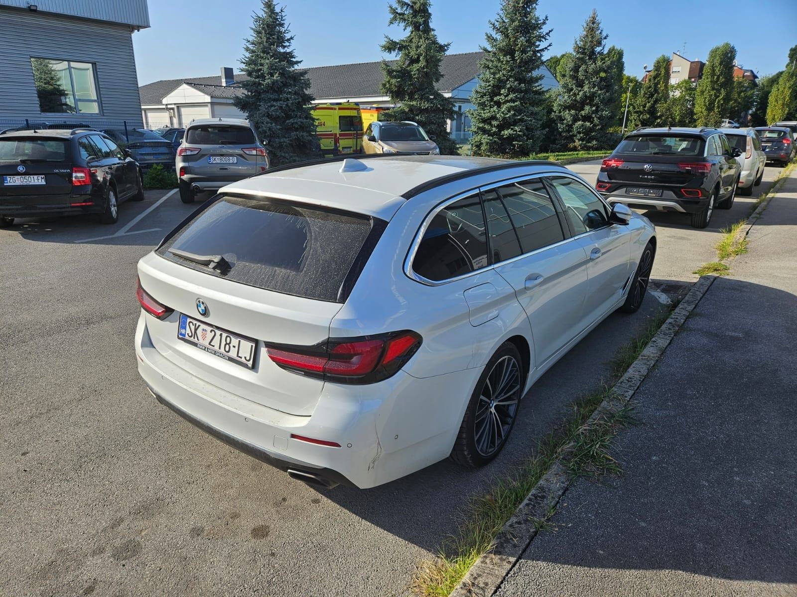 BMW serija 5 Touring 530d HIBRID.2022.autom.42500e, fotografija 4