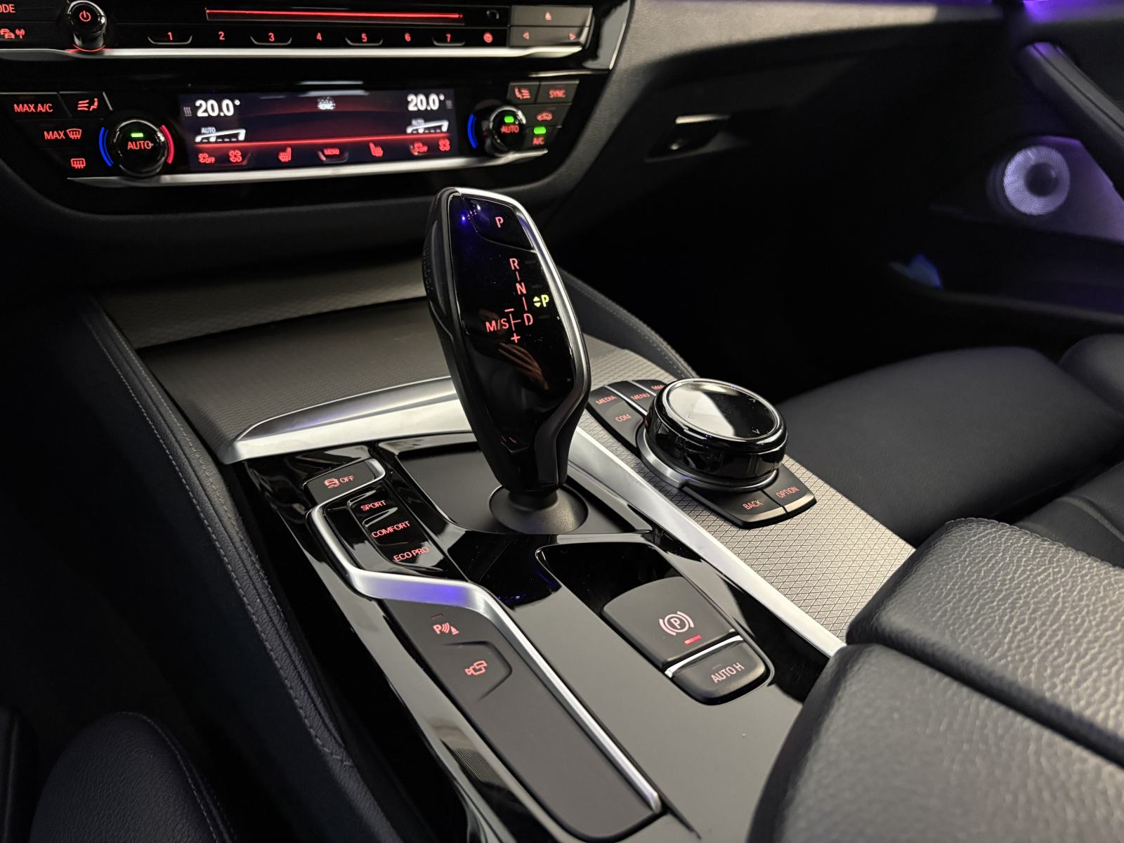 BMW serija 5 Touring 530d|xD|M|ACC|Laser|360K|HUD|BW|NightV|Zračno|TV|, fotografija 15