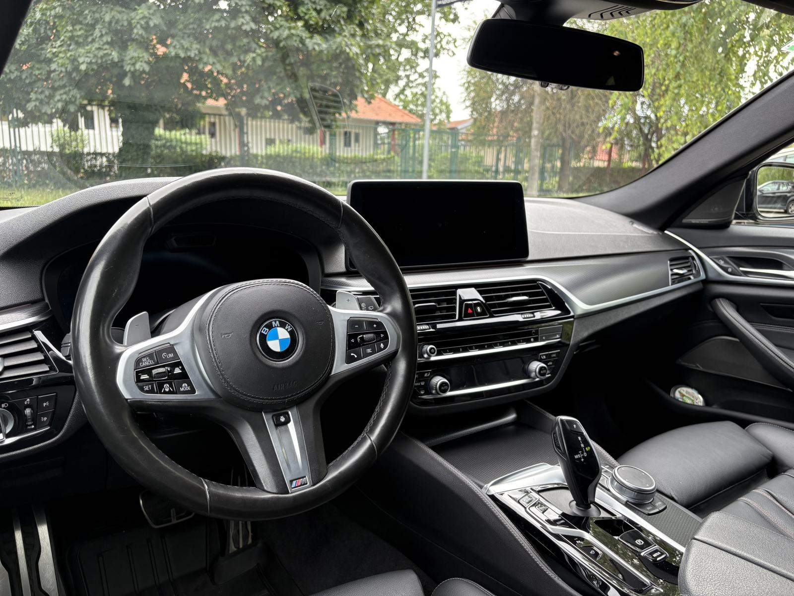BMW serija 5 Touring 530d xDrive M paket full, fotografija 16
