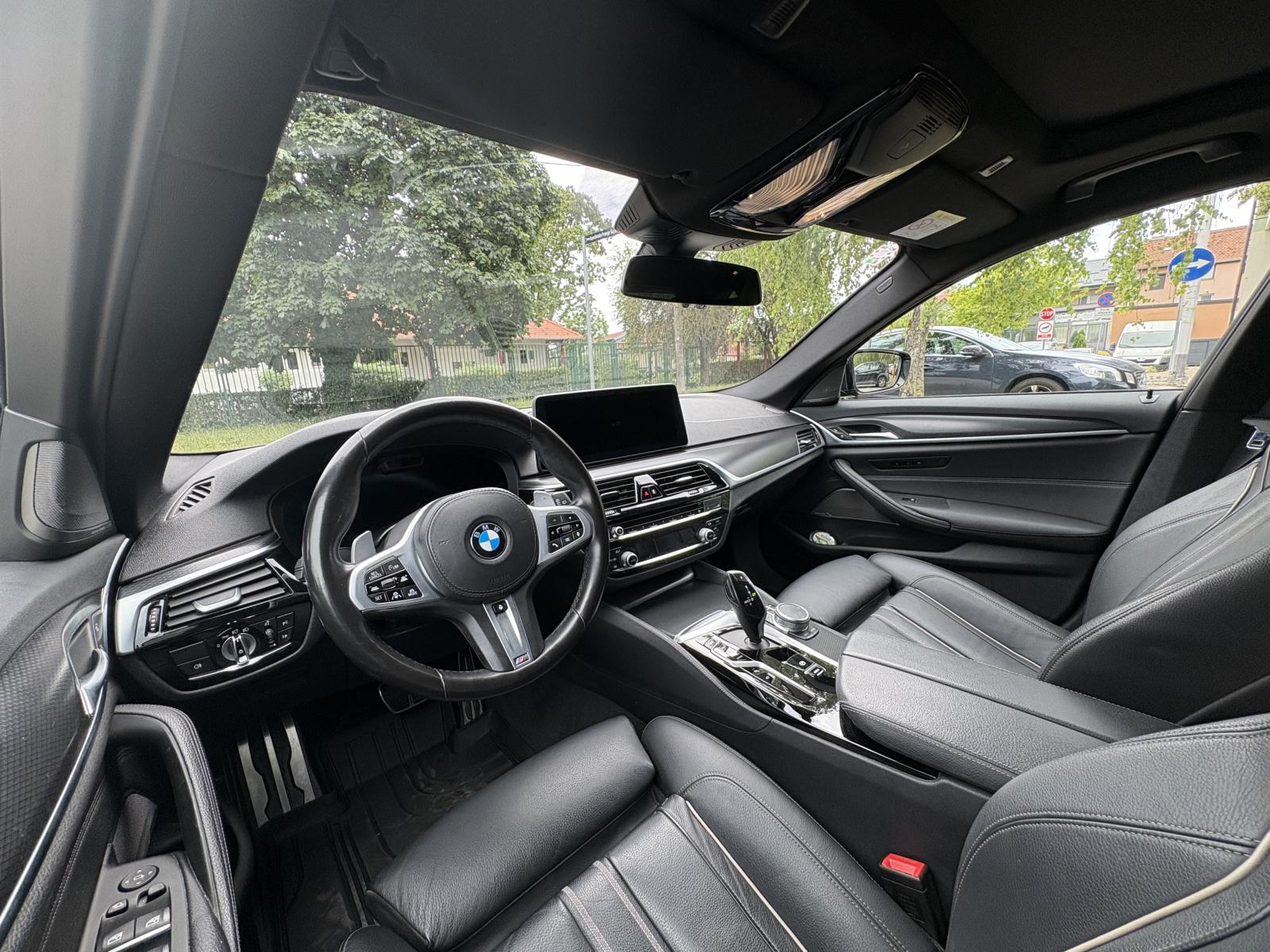 BMW serija 5 Touring 530d xDrive M paket full, fotografija 17