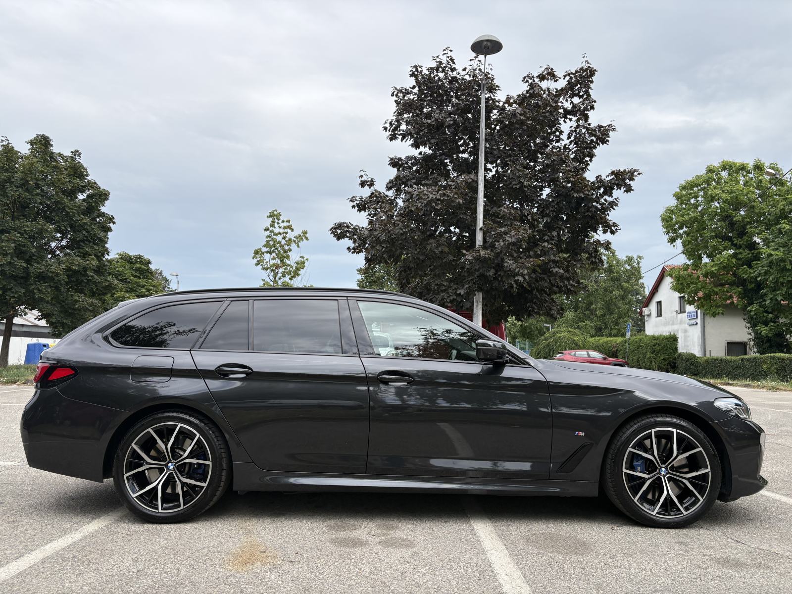 BMW serija 5 Touring 530d xDrive M paket full, fotografija 14