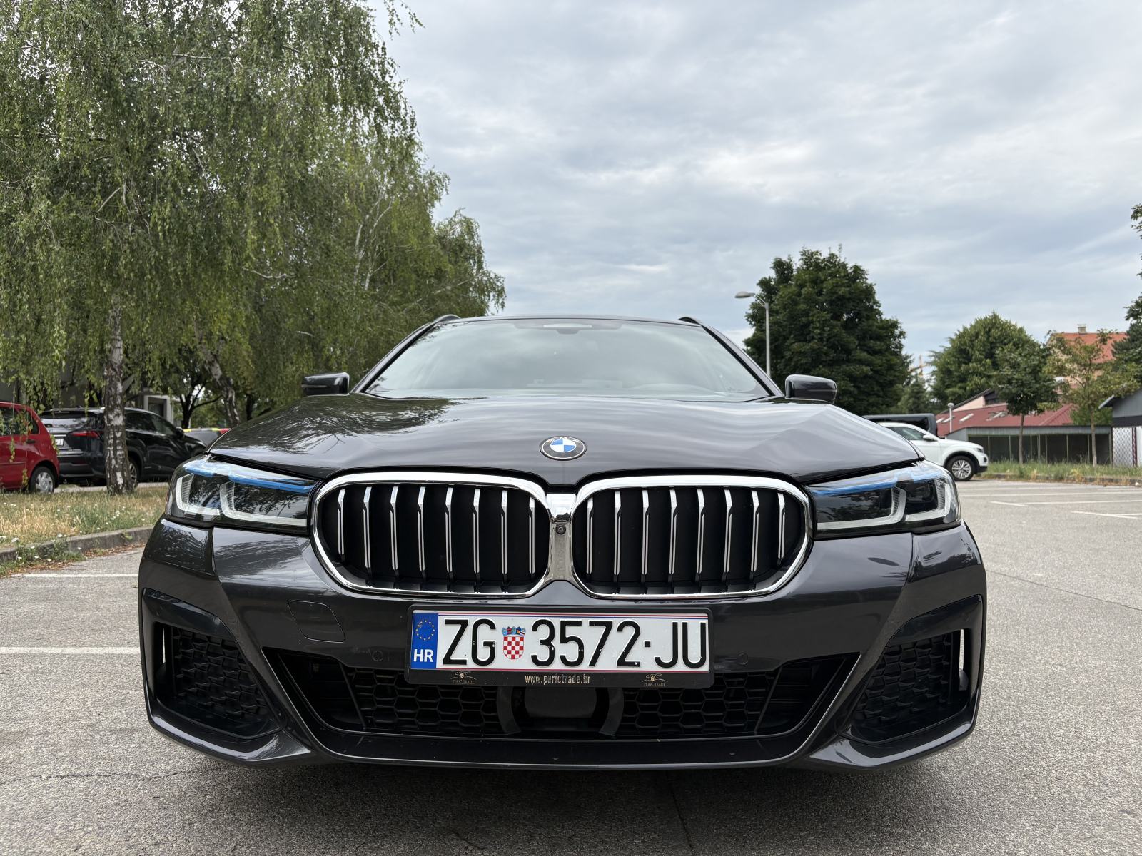 BMW serija 5 Touring 530d xDrive M paket full, fotografija 3