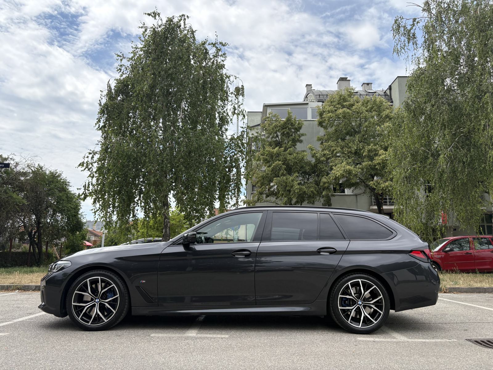 BMW serija 5 Touring 530d xDrive M paket full, fotografija 7