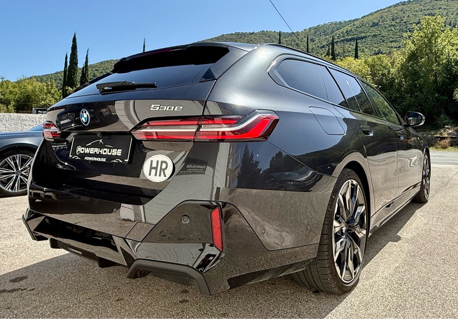 BMW serija 5 Touring 530e automatik M Sport, fotografija 10