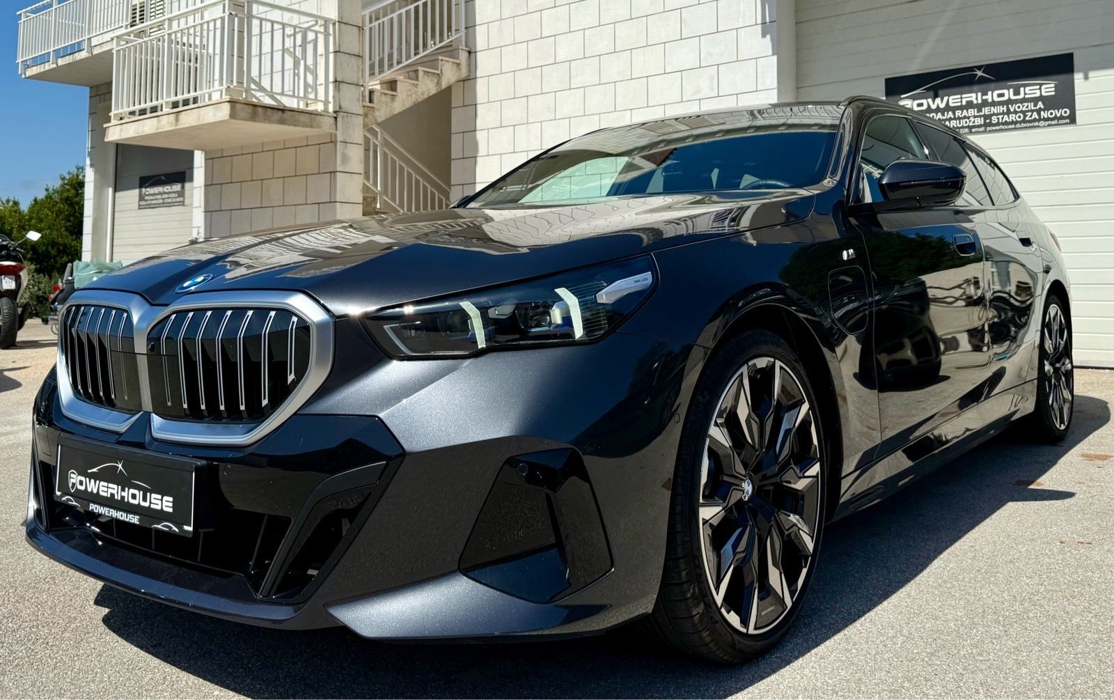 BMW serija 5 Touring 530e automatik M Sport, pogled izvana - slika 3