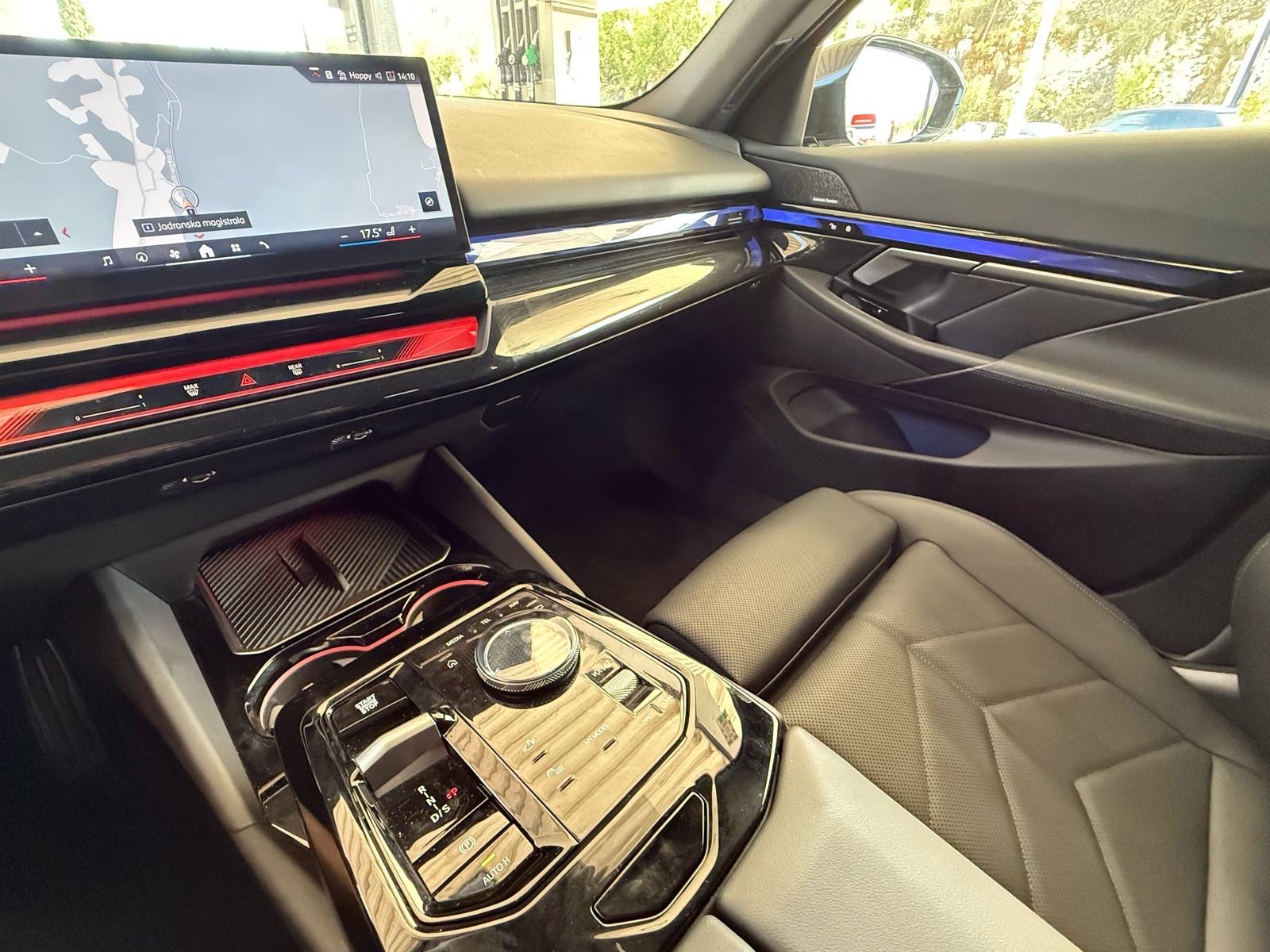 BMW serija 5 Touring 530e automatik M Sport, fotografija 18