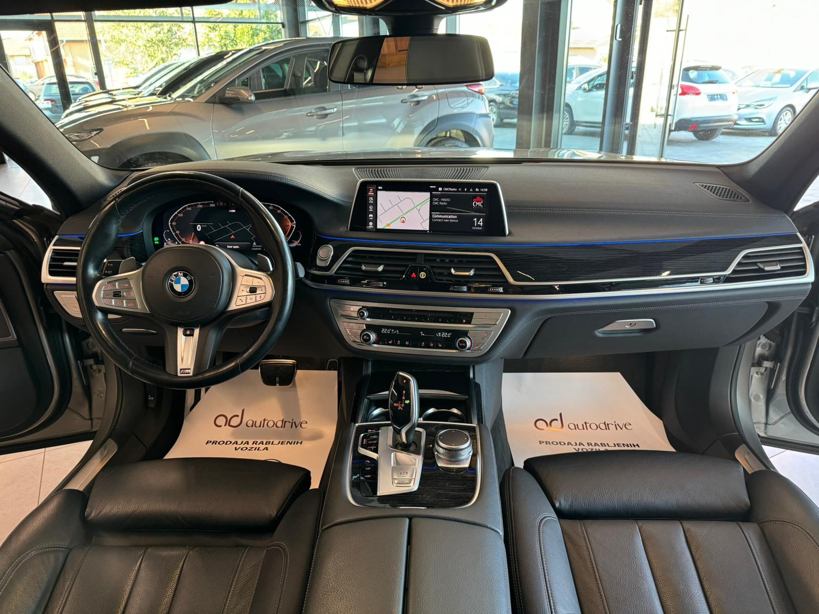BMW 730d M-PAKET • LASER • ALU20" • KAM 360 • ŠIBER • H&K • HEAD-UP, fotografija 17