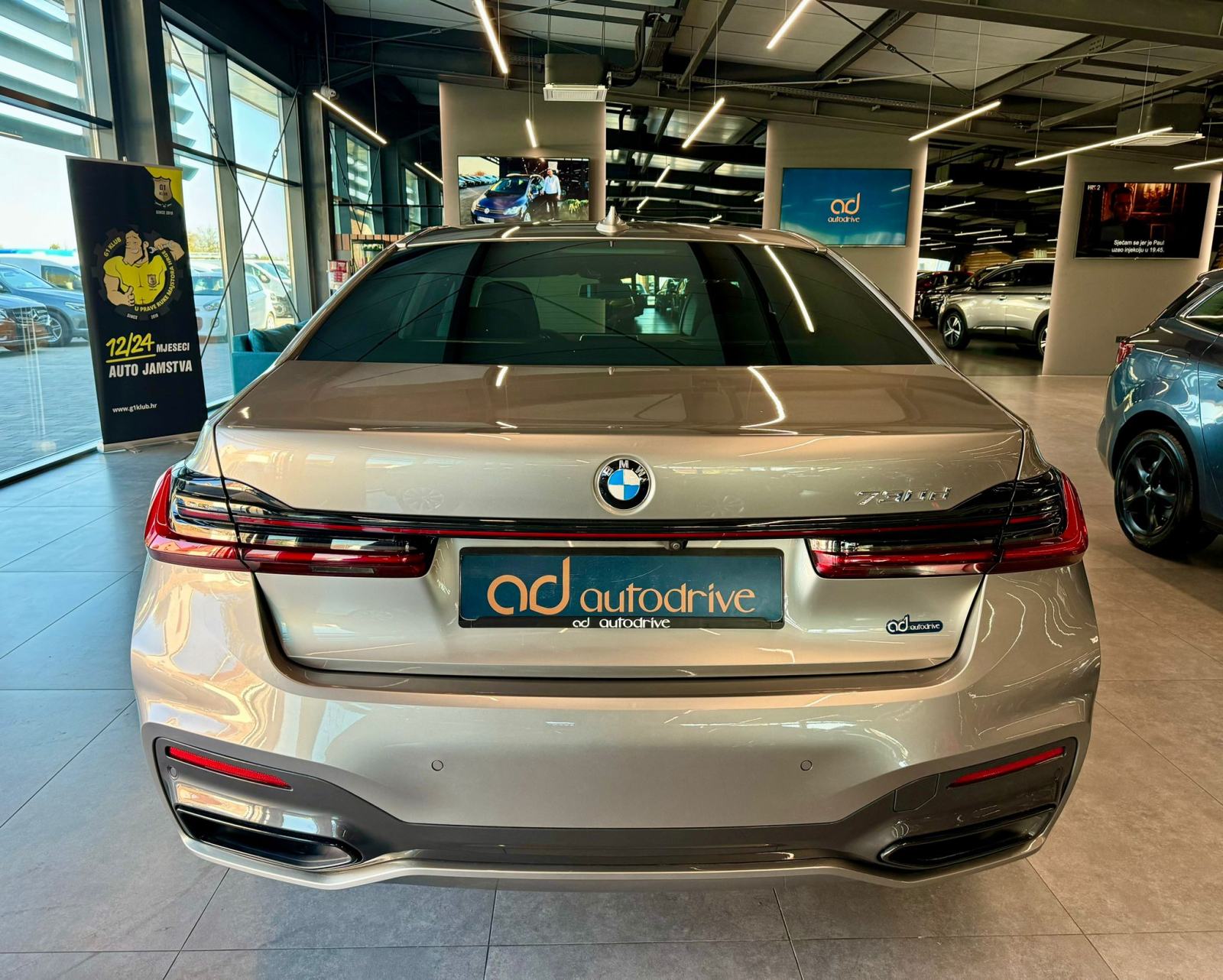 BMW 730d M-PAKET • LASER • ALU20" • KAM 360 • ŠIBER • H&K • HEAD-UP, fotografija 7