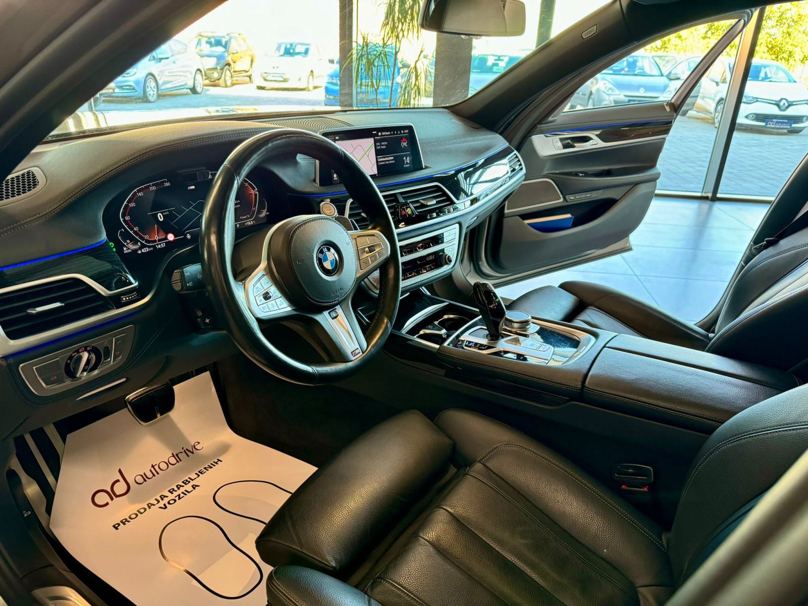 BMW 730d M-PAKET • LASER • ALU20" • KAM 360 • ŠIBER • H&K • HEAD-UP, fotografija 14