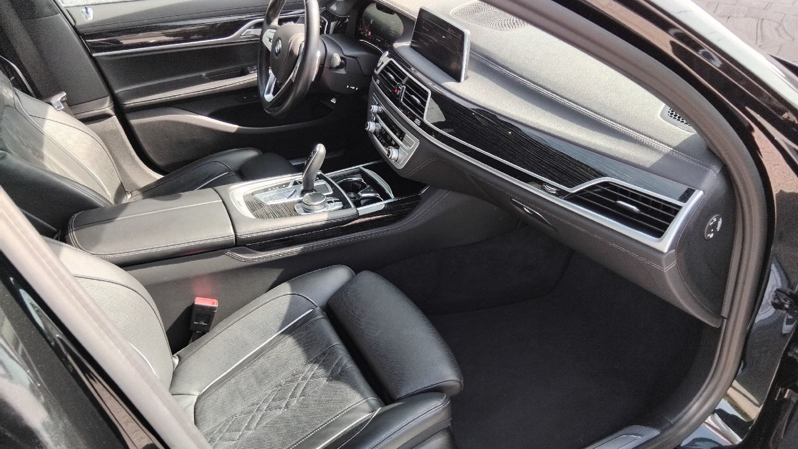 BMW serija 7 730d sport --2020.g.--56.500km--, fotografija 17