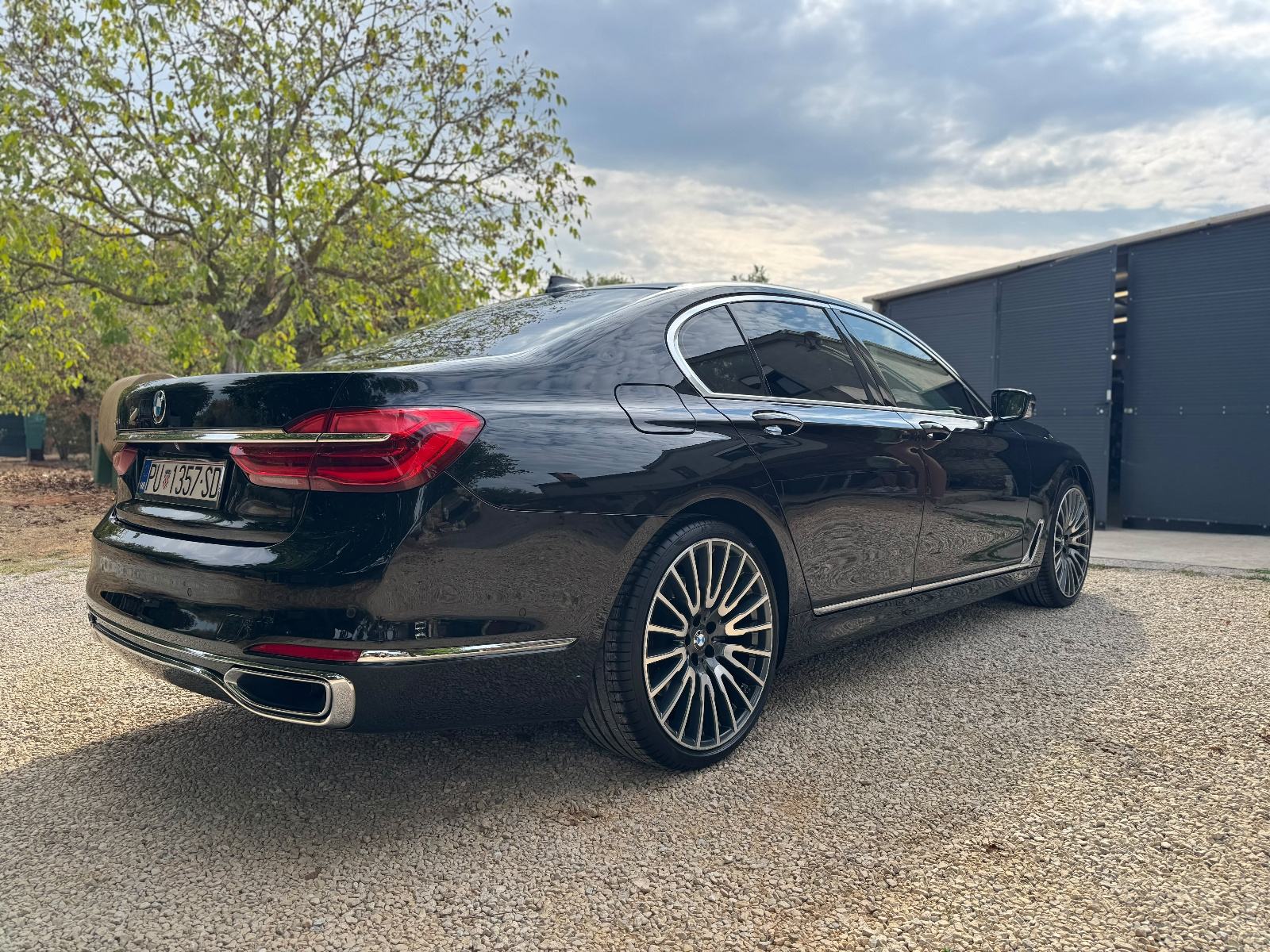 BMW serija 7 730xd automatik, fotografija 3