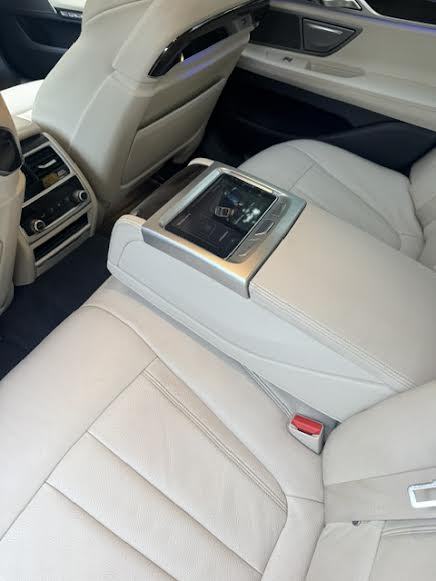 BMW serija 7 740d Xdrive - 360” KAMERA- ZRAČNI-ŠIBER-REG. 7/2027., fotografija 16
