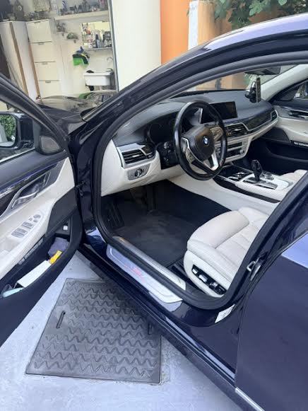 BMW serija 7 740d Xdrive - 360” KAMERA- ZRAČNI-ŠIBER-REG. 7/2027., fotografija 14