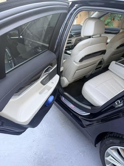 BMW serija 7 740d Xdrive - 360” KAMERA- ZRAČNI-ŠIBER-REG. 7/2027., fotografija 18