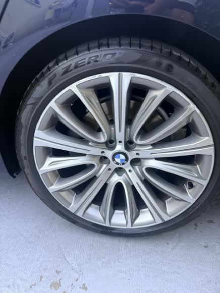 BMW serija 7 740d Xdrive - 360” KAMERA- ZRAČNI-ŠIBER-REG. 7/2027., fotografija 19