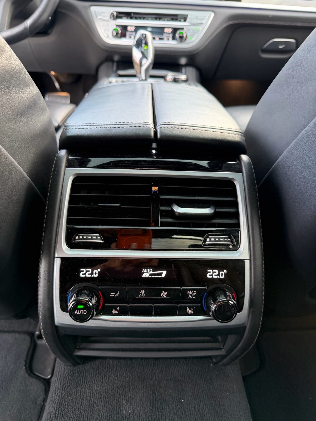 BMW serija 7 745e M-SPORT-LASER-ZRAČNI-MASAŽA-U PDV-u, fotografija 14