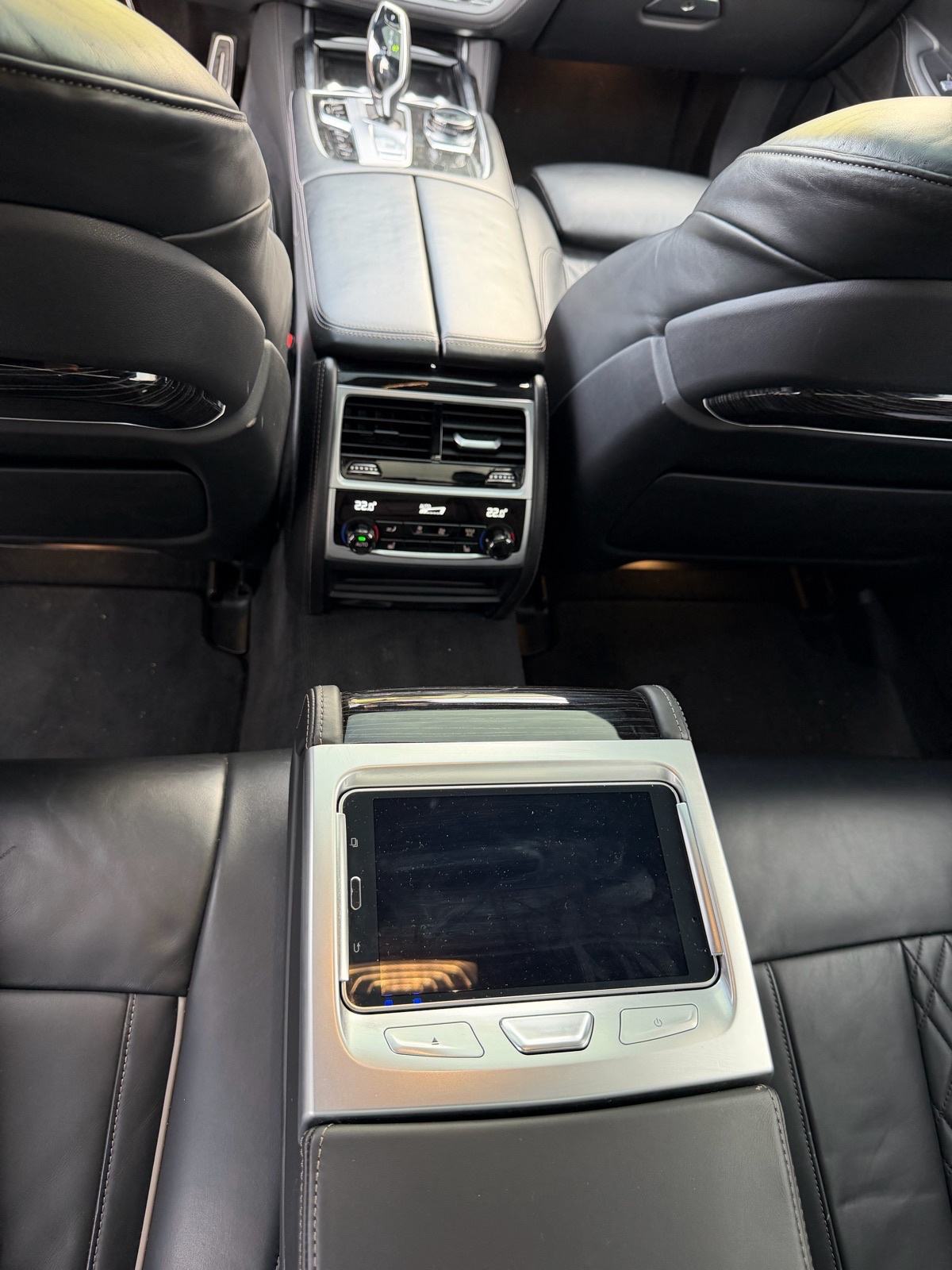BMW serija 7 745e M-SPORT-LASER-ZRAČNI-MASAŽA-U PDV-u, fotografija 15