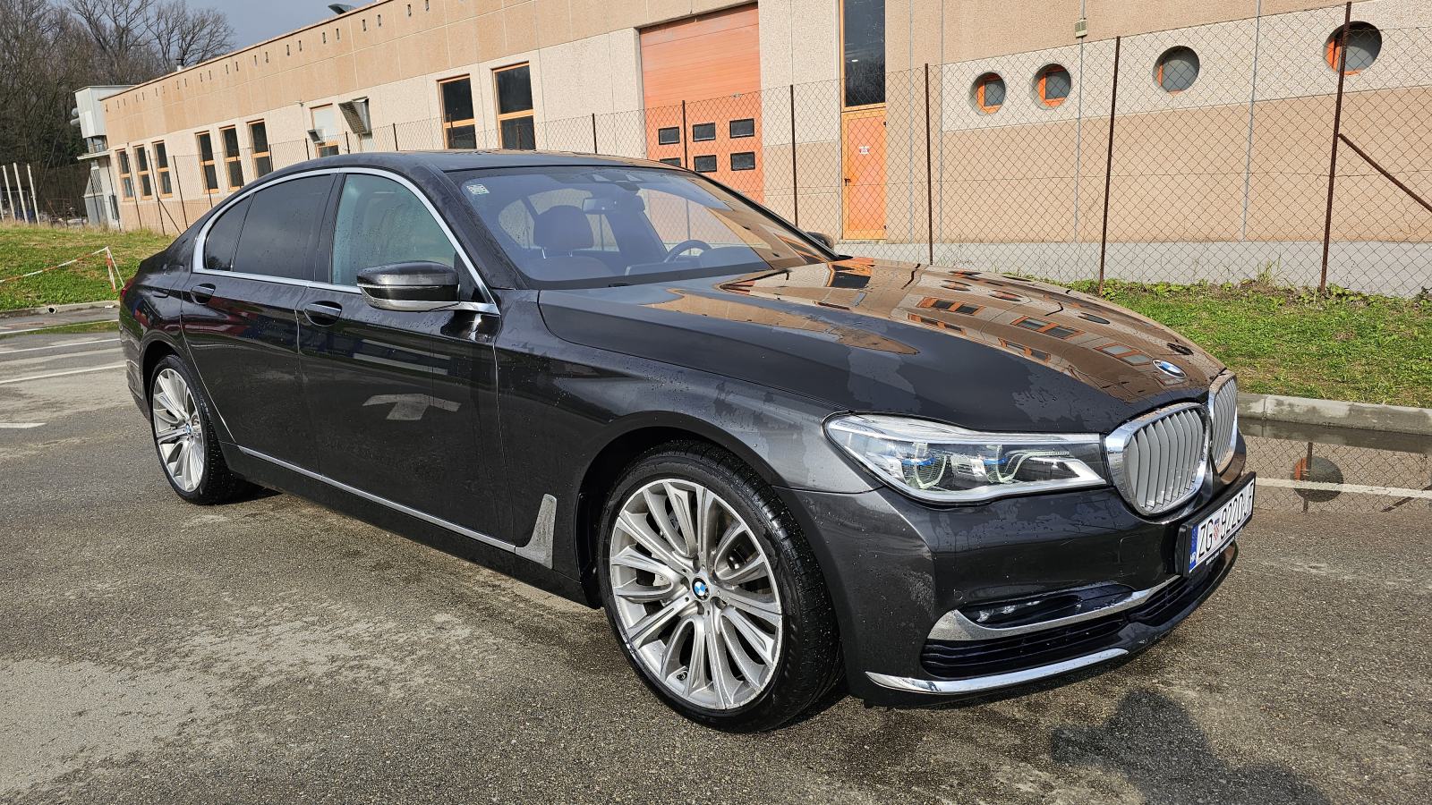 BMW 750xd, PDV, TOP STANJE, FULL OPREMA, H&K, Laser, 20", kuka, fotografija 8
