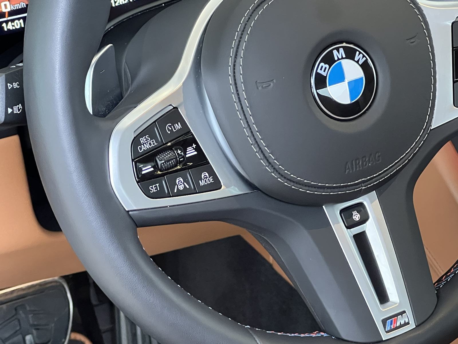 BMW serija 8 M850i xDrive Coupe, fotografija 10
