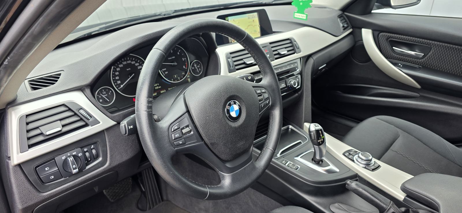 BMW 318d AUT., LED, AUT. KLIMA, NAVI, TEMP, REG 09/26, NA IME., fotografija 11