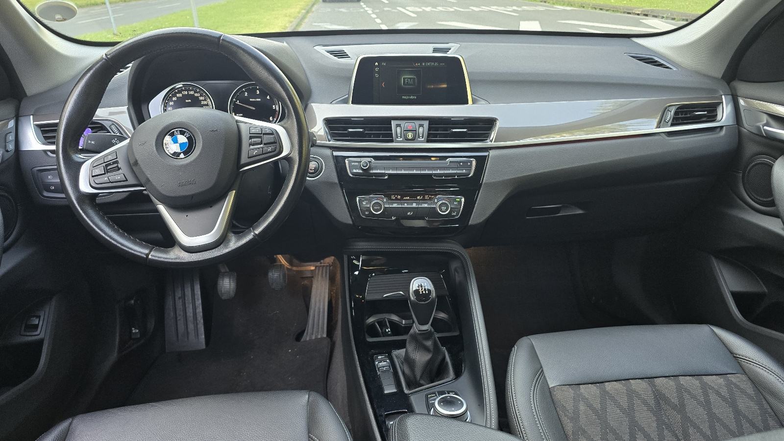 BMW X1 16d KARTICE-ZAMJENA, fotografija 11