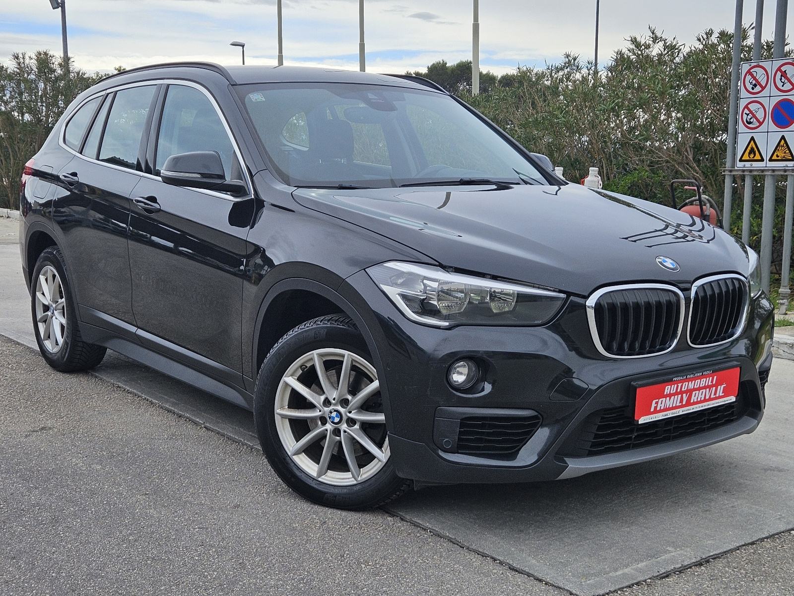 BMW X1 18 d Automatik Advantage*Model 2020g*Serv.Knjiga*Registriran1g*, pogled izvana - slika 3
