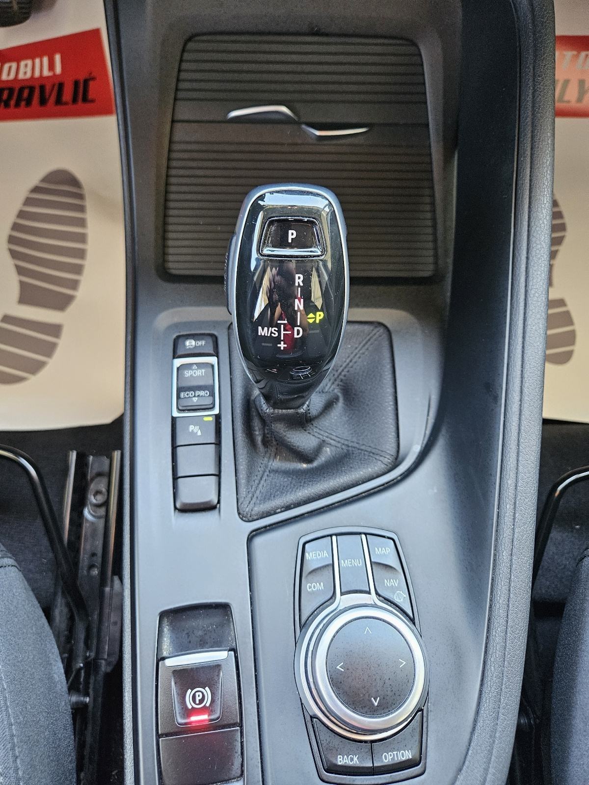 BMW X1 18 d Automatik Advantage*Model 2020g*Serv.Knjiga*Registriran1g*, fotografija 17
