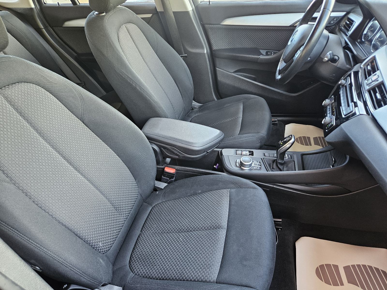 BMW X1 18 d Automatik Advantage*Model 2020g*Serv.Knjiga*Registriran1g*, fotografija 16