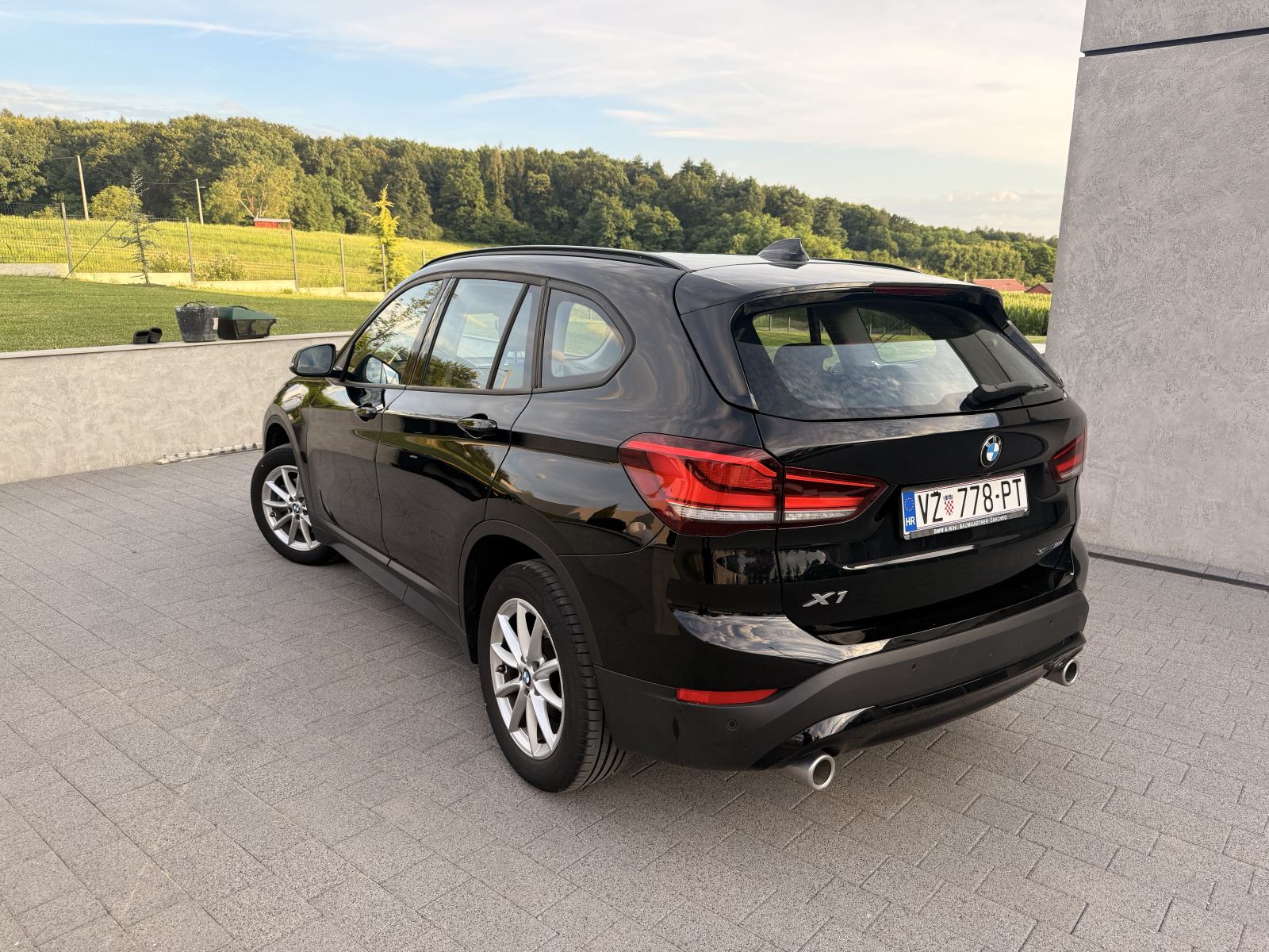 BMW X1 18d, 150KS, AUTOMATIK, REG, 1. VLASNIK, LED, NAVI, KAMERA, SERV, fotografija 4
