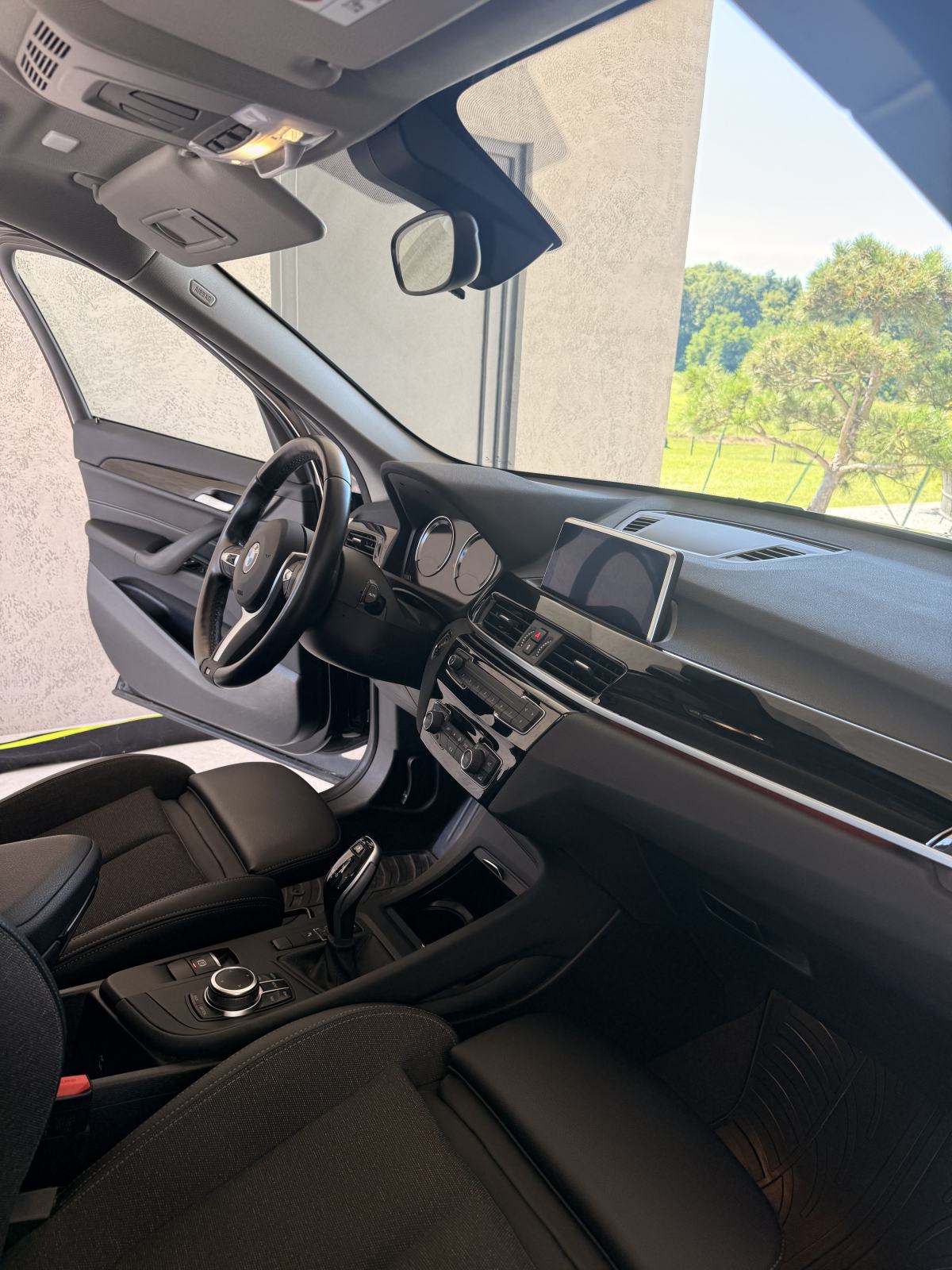 BMW X1 18d, 150KS, AUTOMATIK, REG, 1. VLASNIK, LED, NAVI, KAMERA, SERV, fotografija 12