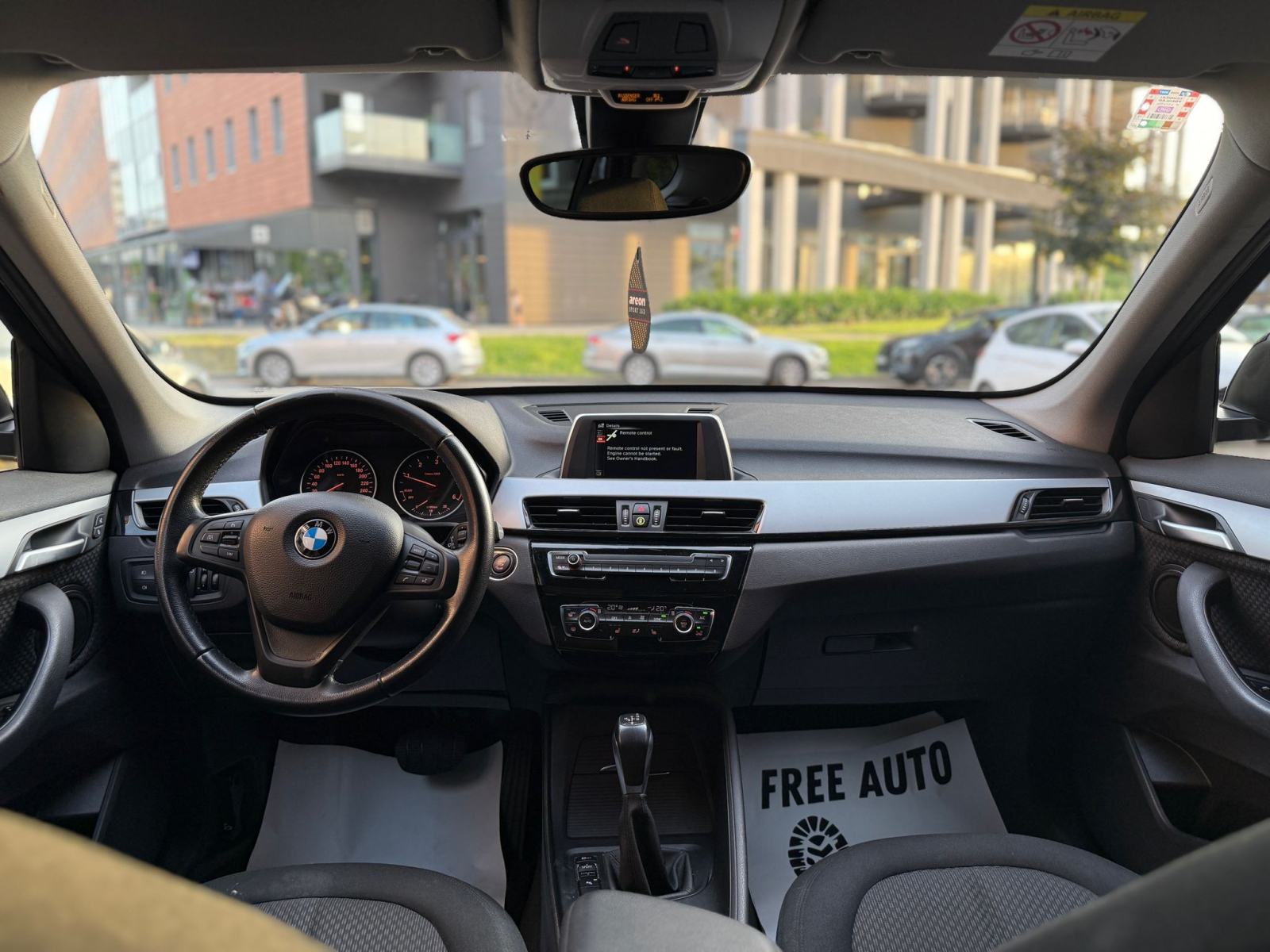 BMW X1 18d Automatik,Alu18,Led,Zatamljen.Zamjena Golf 7,8 Beetle, fotografija 13