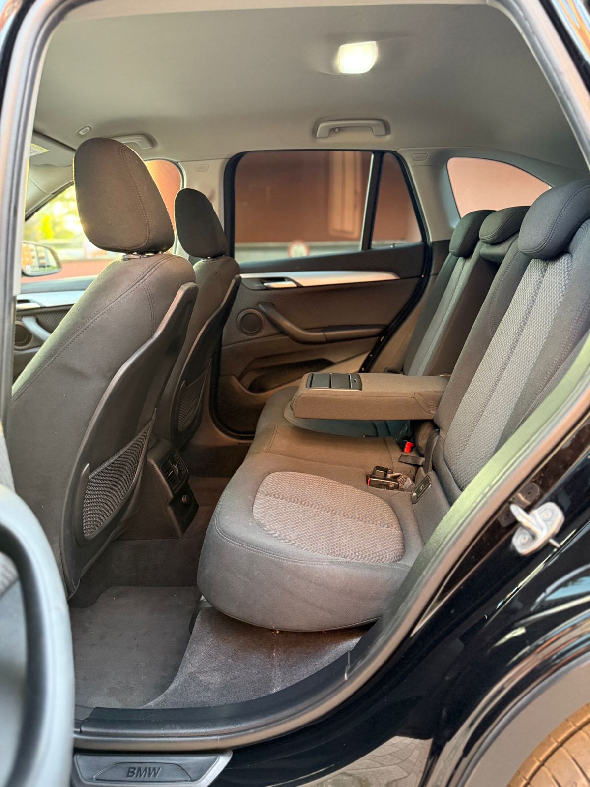 BMW X1 18d Automatik,Alu18,Led,Zatamljen.Zamjena Golf 7,8 Beetle, fotografija 11