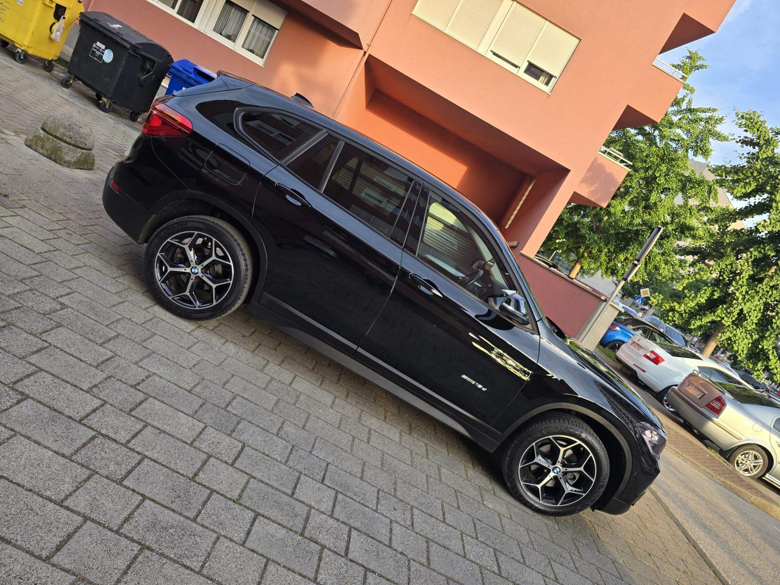 BMW X1 18d Automatik,Alu18,Led,Zatamljen.Zamjena Golf 7,8 Beetle, fotografija 6