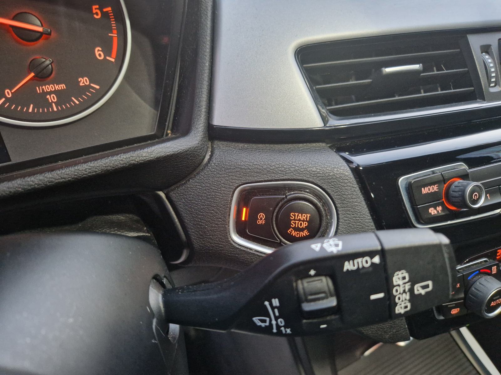 BMW X1 18d Automatik,Alu18,Led,Zatamljen.Zamjena Golf 7,8 Beetle, fotografija 14