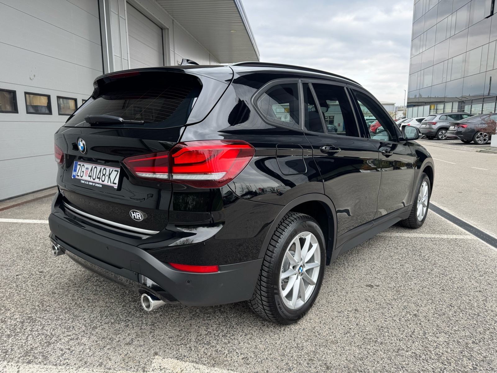 BMW X1 18d *AUTOMATIK,NIJE UVOZ,ORIGINAL KM,SERVISNA,1 VLASNIK,110 KW*, fotografija 5
