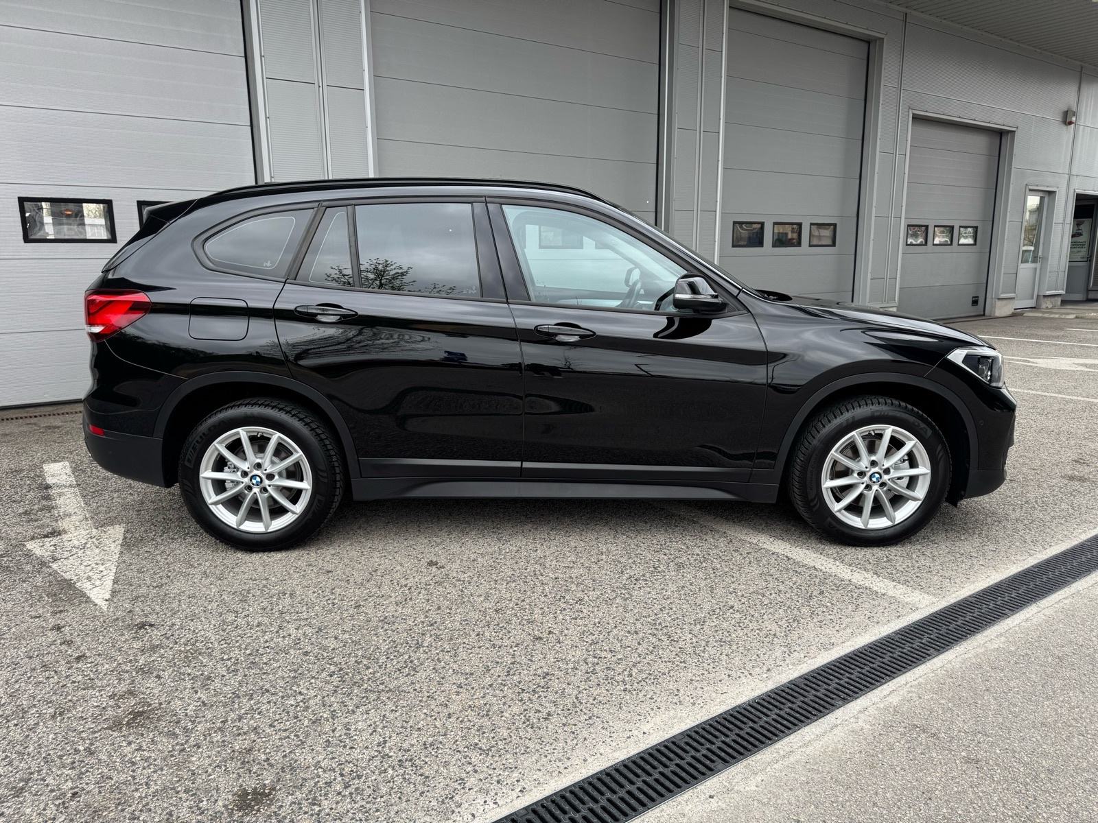 BMW X1 18d *AUTOMATIK,NIJE UVOZ,ORIGINAL KM,SERVISNA,1 VLASNIK,110 KW*, fotografija 6