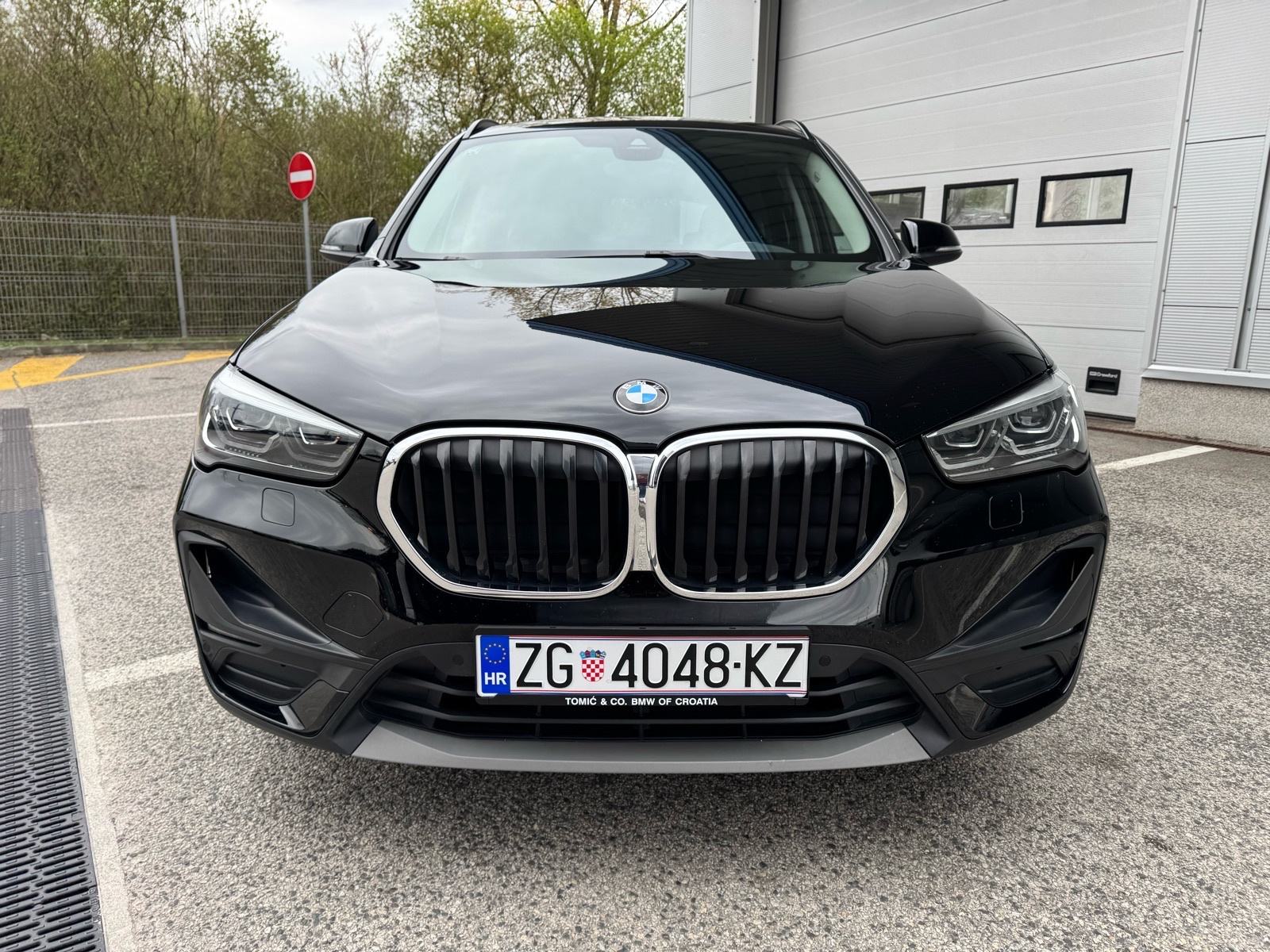 BMW X1 18d *AUTOMATIK,NIJE UVOZ,ORIGINAL KM,SERVISNA,1 VLASNIK,110 KW*, fotografija 8
