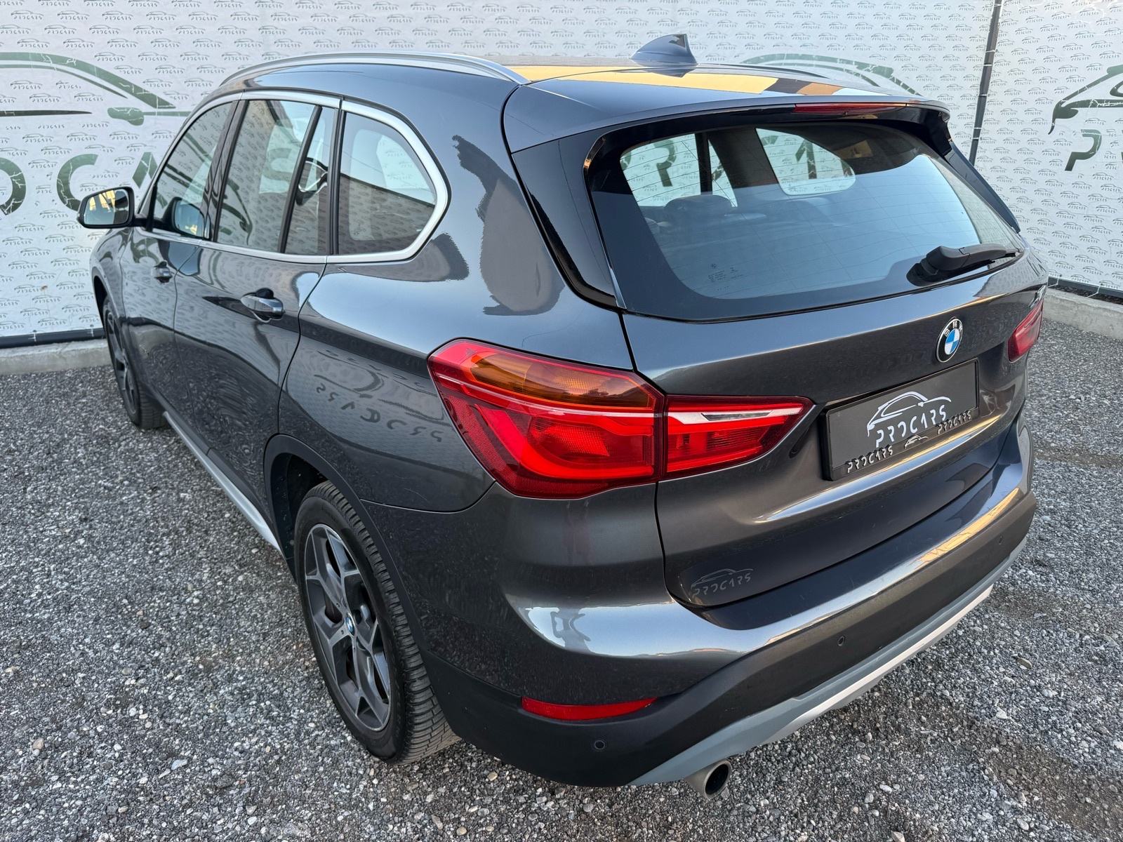 BMW X1 18d xDrive | ADAPTIV LED | HR AUTO | REG 02/27, fotografija 6