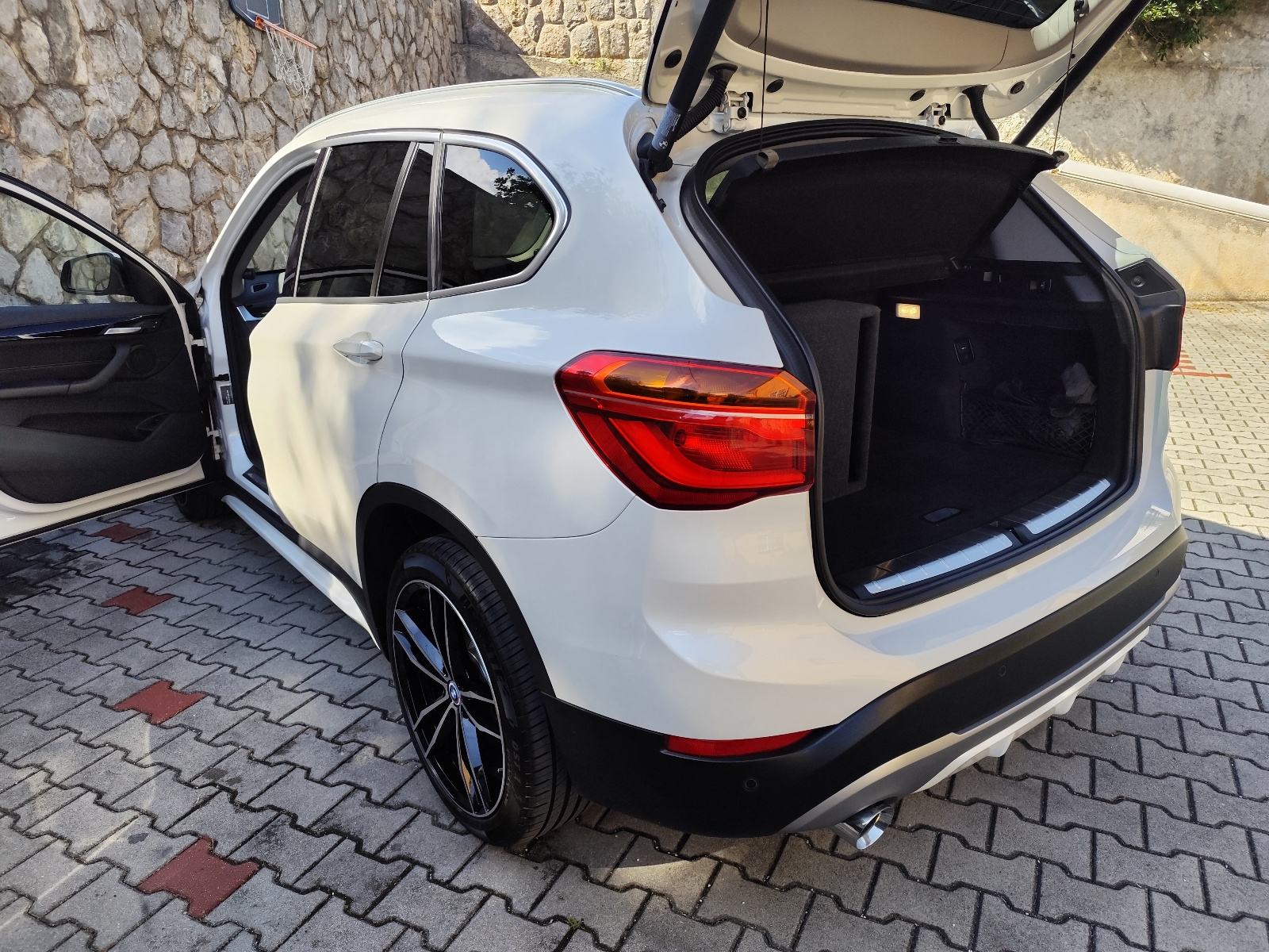 BMW X1 2.0d SPORTLINE AUTOMATIC 8g, fotografija 13