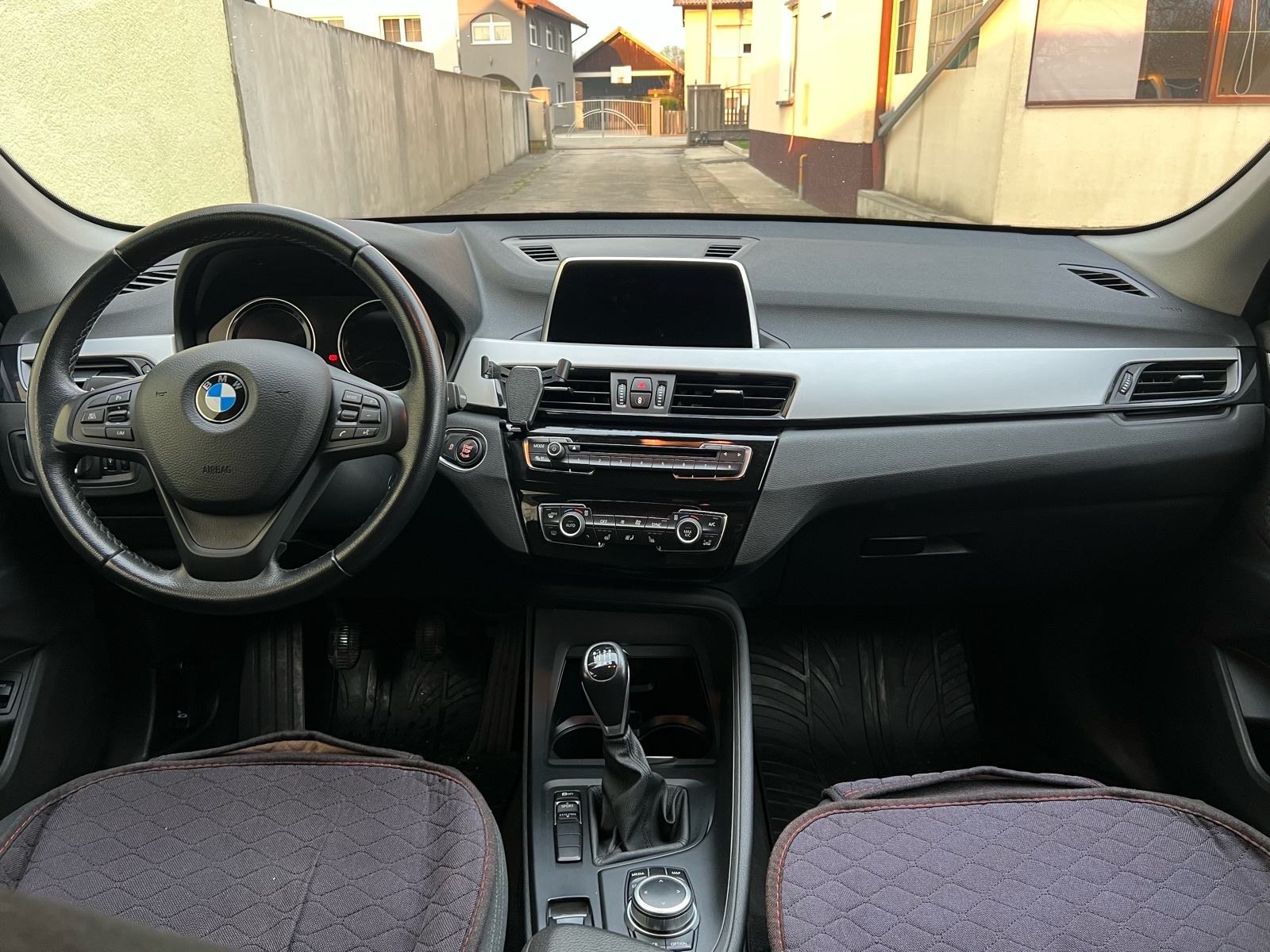 BMW X1 sdrive 1.8d, fotografija 8