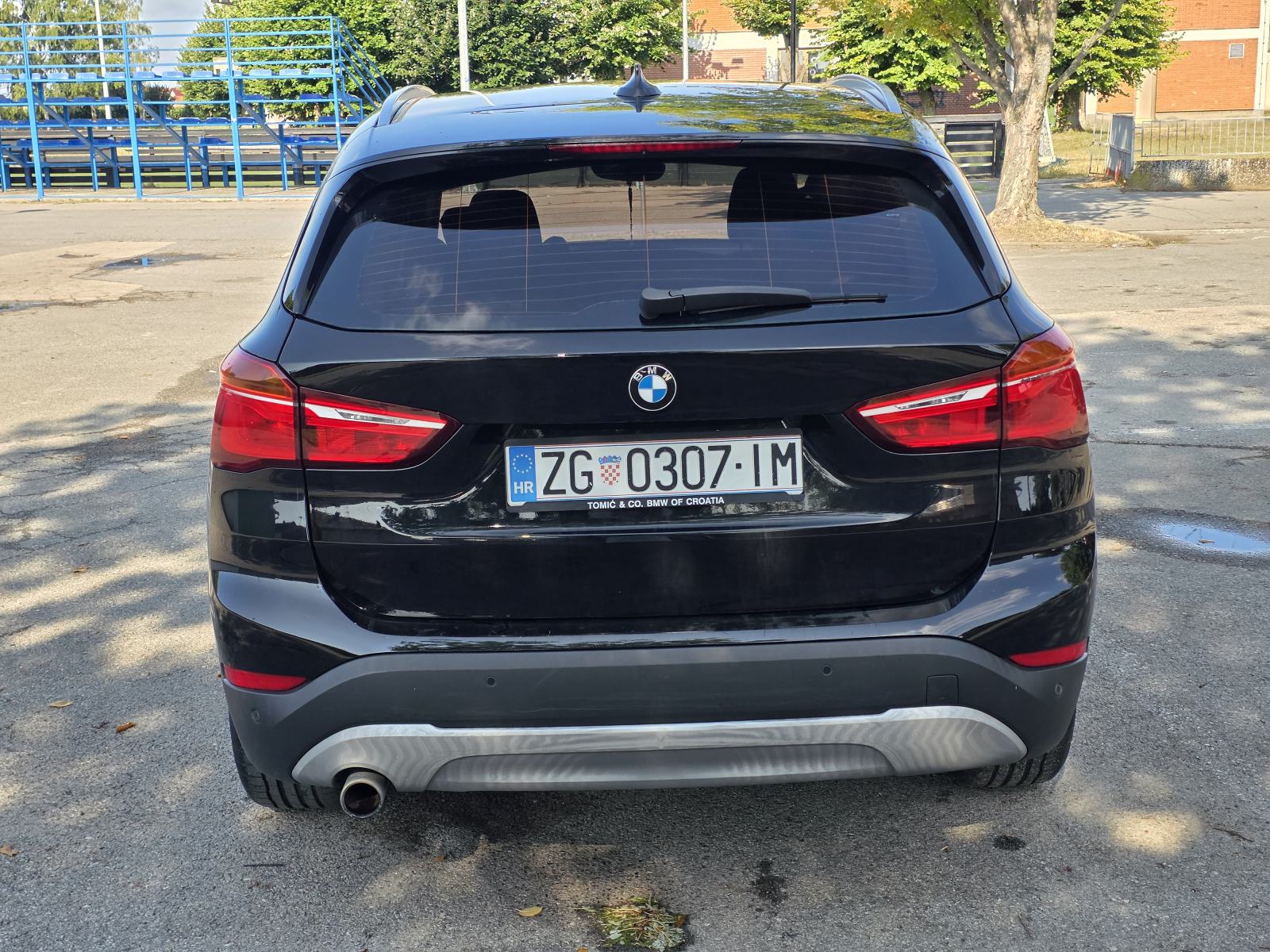 BMW X1 F48 ☆ 2.0D ☆ 150KS ☆ SPORTSKA SJEDALA ☆ LED ☆ 18"/17" KOTAČI ☆, fotografija 6
