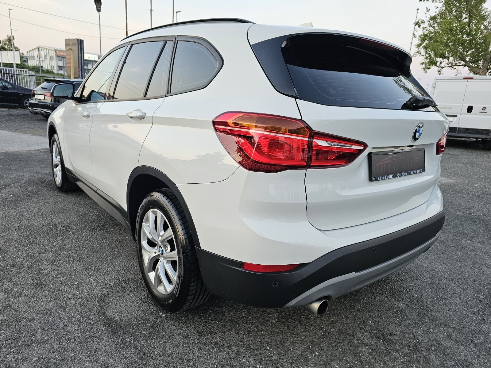 BMW X1 18d ***TOP-STANJE***NAVIGACIJA-XENON-LED***KAMERA-SENZORI***, fotografija 7