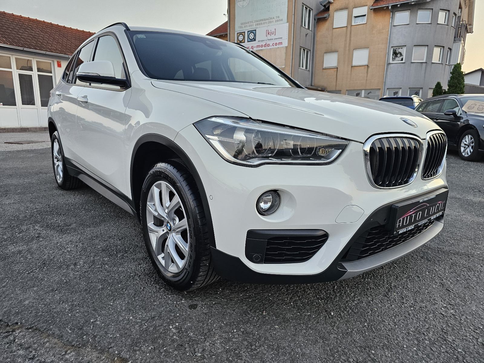 BMW X1 18d ***TOP-STANJE***NAVIGACIJA-XENON-LED***KAMERA-SENZORI***, fotografija 3