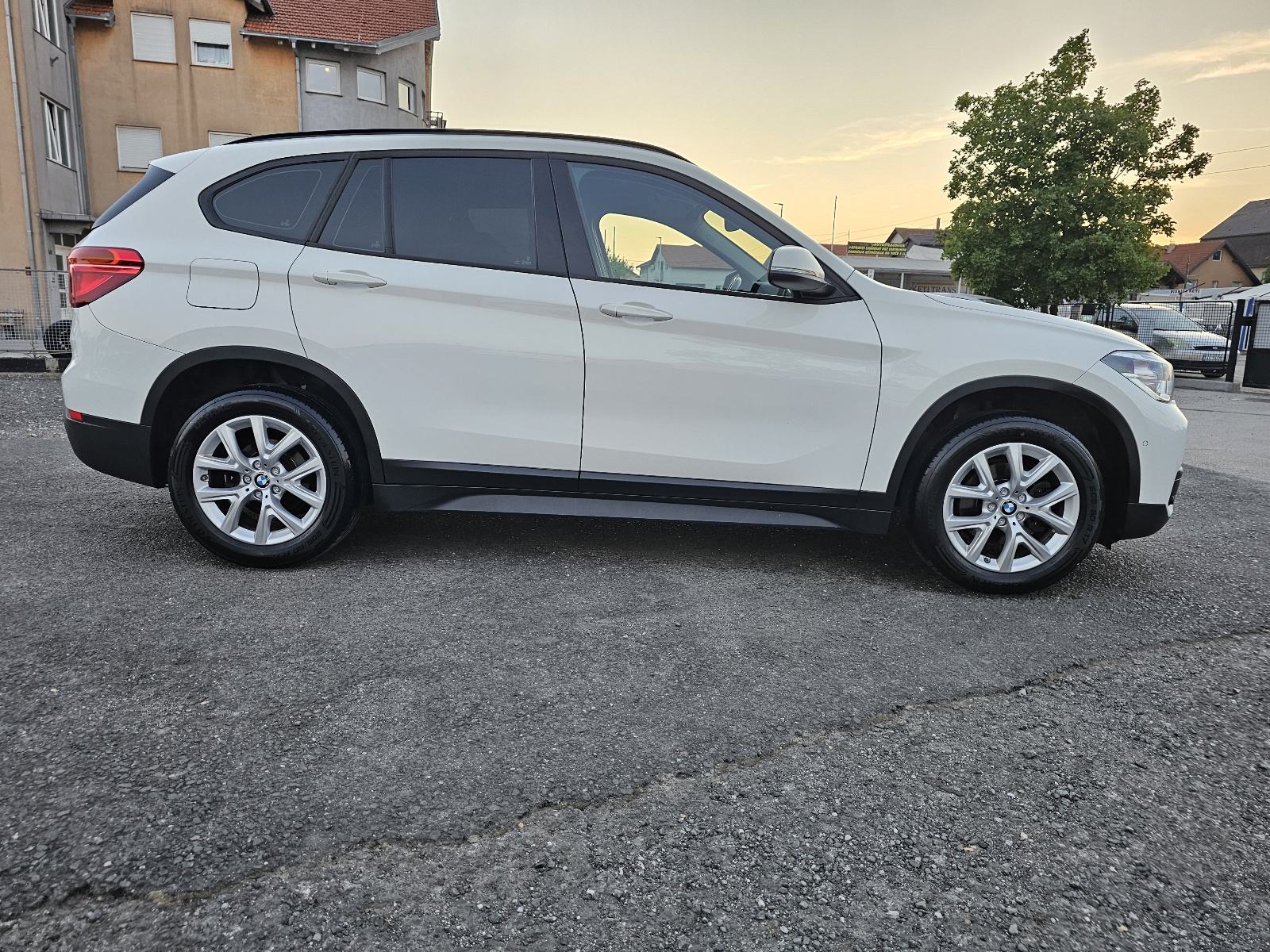 BMW X1 18d ***TOP-STANJE***NAVIGACIJA-XENON-LED***KAMERA-SENZORI***, fotografija 4
