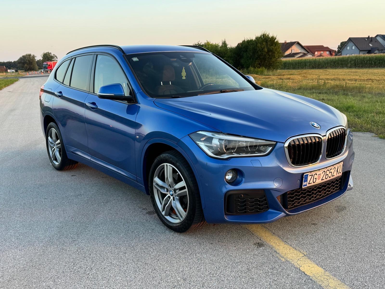 BMW X1 18d xdrive M Paket Navigacija, fotografija 3