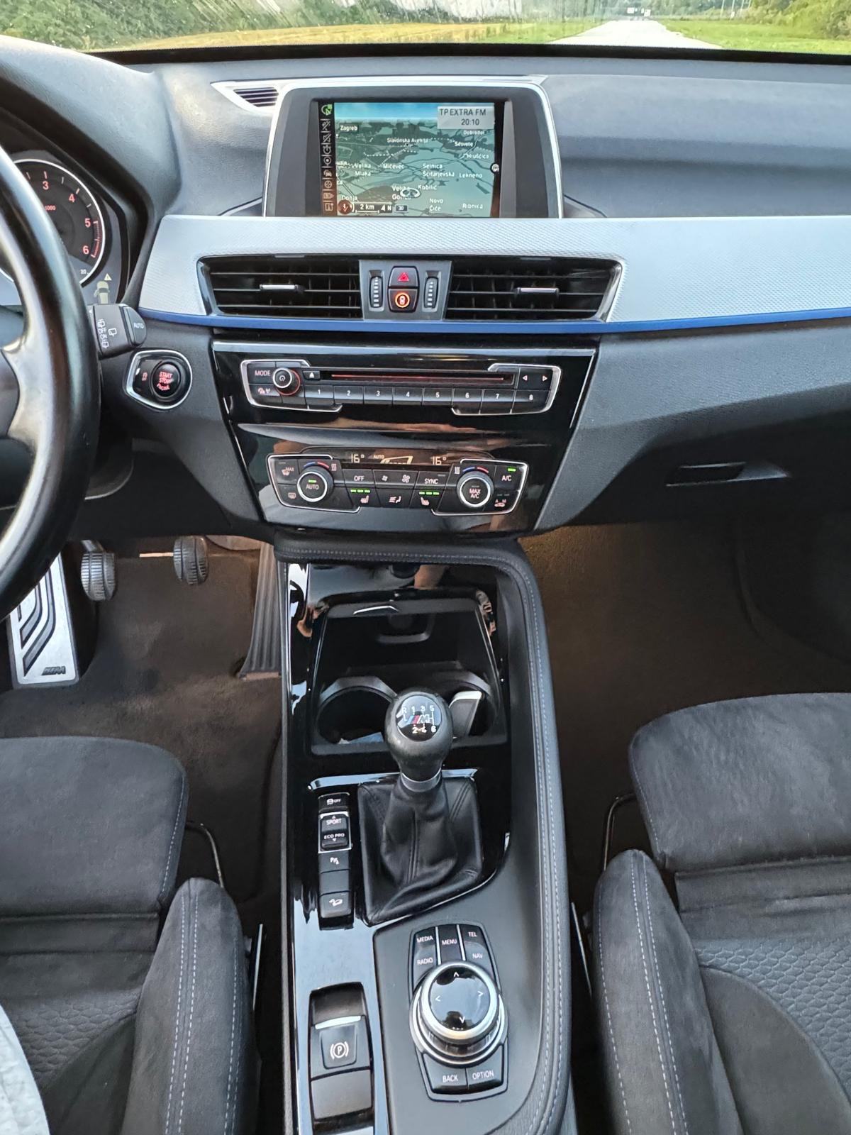 BMW X1 18d xdrive M Paket Navigacija, fotografija 19
