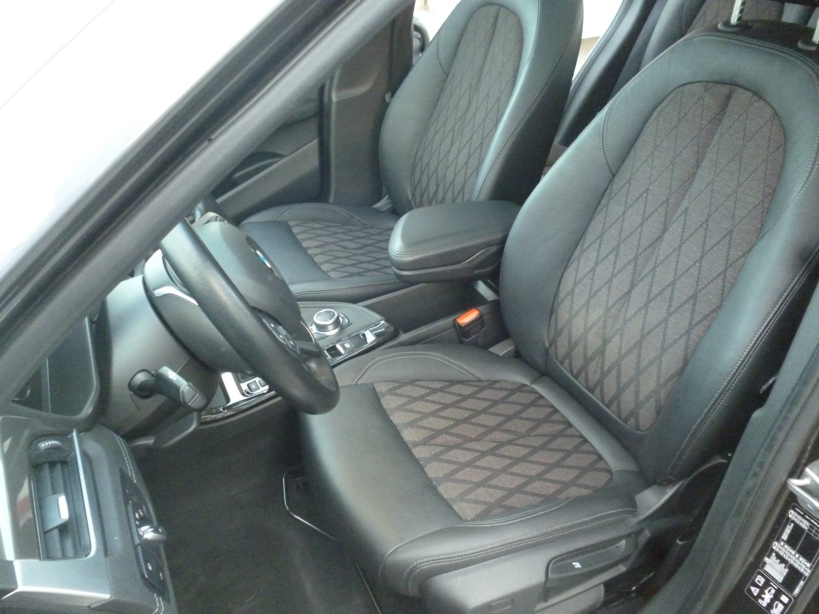 BMW X1 2,0 d , X drive, X Line, kamera, panorama, HR vozilo, fotografija 9