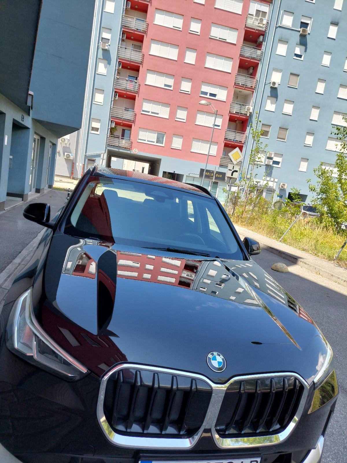 BMW X1 2.0d, X LINE SPORT 1.VL.,reg.7.2027.,KAMERA 360°,GARAŽIRAN, ZG, fotografija 6